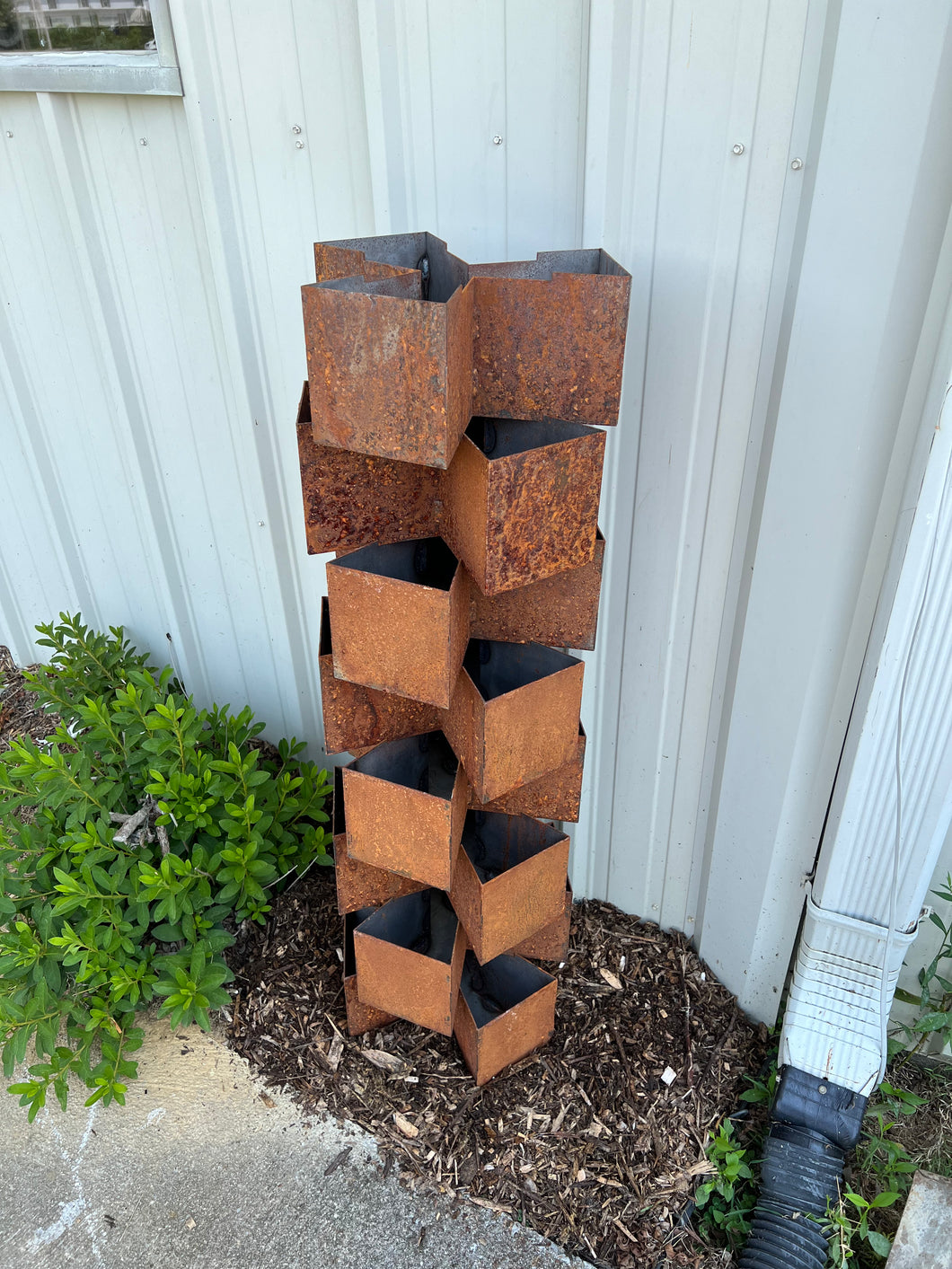 vertical pot planter Super Duty Raw Steel Planter, Vertical Garden Planter, Stackable Secti – SteelFreak
